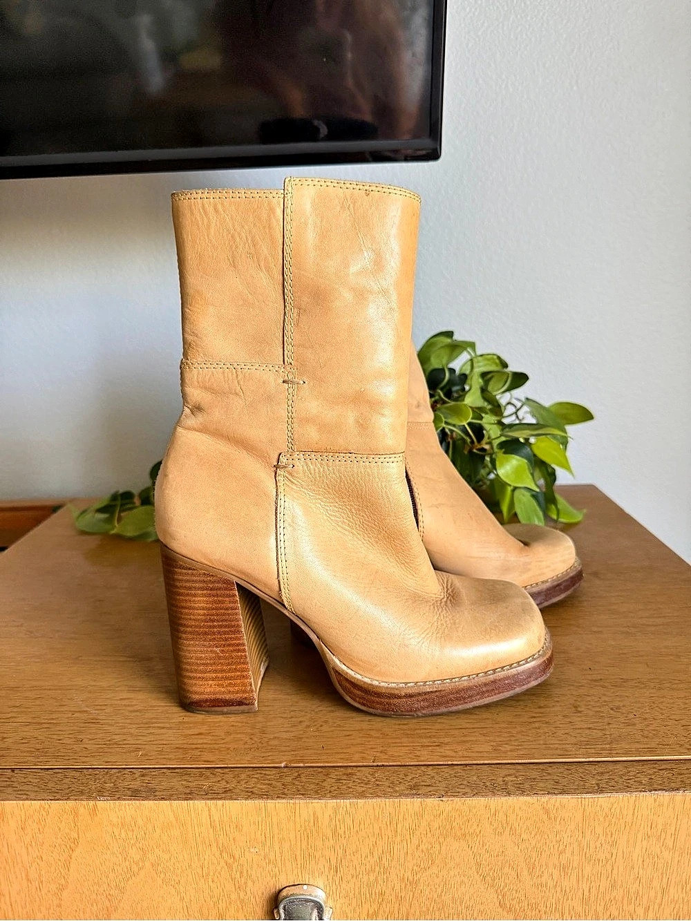 90’s Vintage Candie's Platform Square Toe Boots